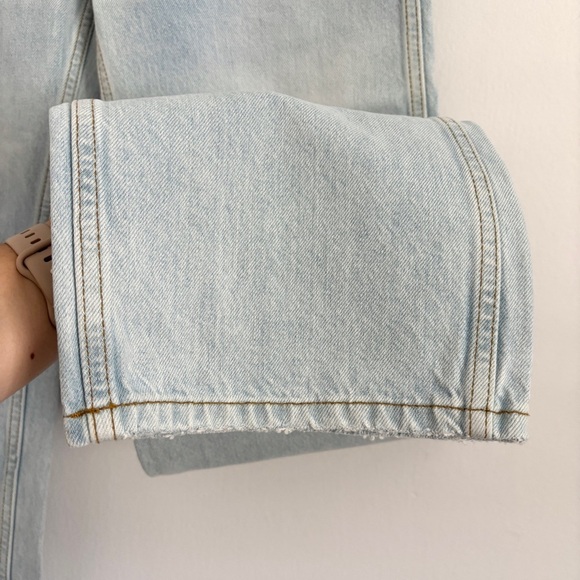 NEW RE/DONE 90s High Rise Loose Jeans in Bleach Destroy Women's Size 26 Straight - Picture 5 of 11
